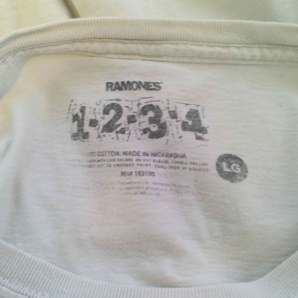 RAMONES SHIRT - Picture 6 of 7